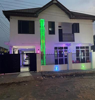 Ohene David Guest House Amanfro Buitenkant foto